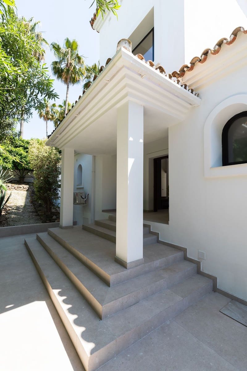 Chalet de 6 habitaciones en Benahavís en venta con piscina garaje - 2.690.000 € (Ref: 9805915)