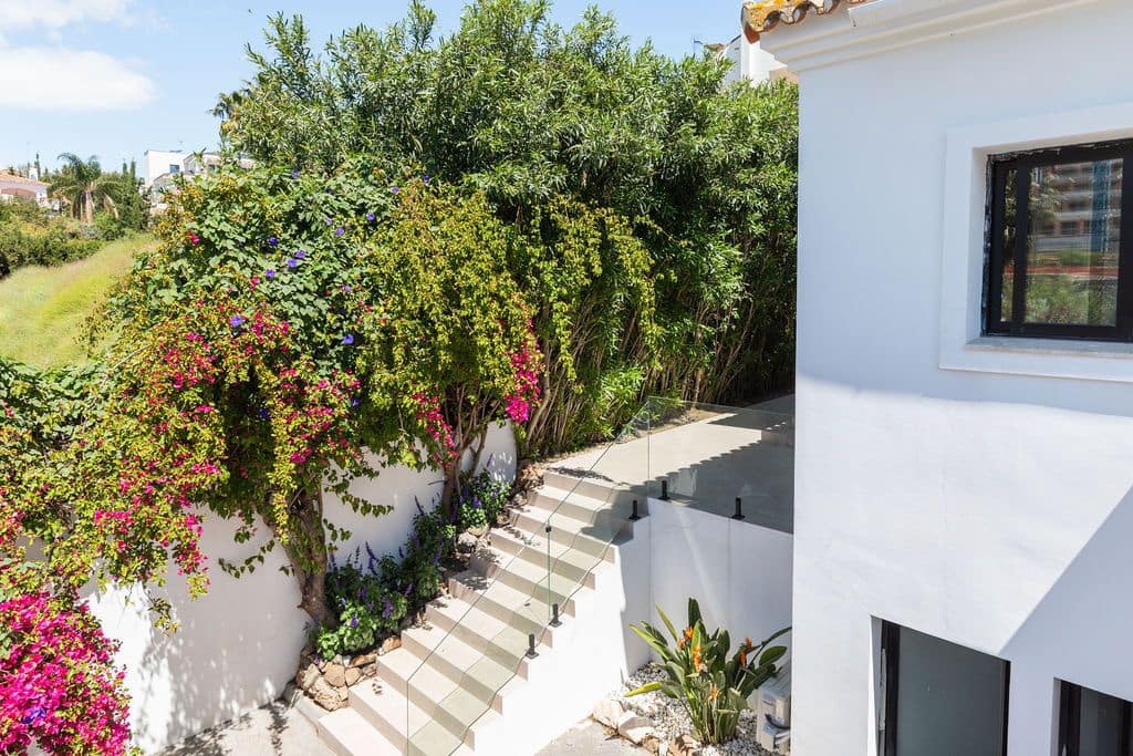 Chalet de 6 habitaciones en Benahavís en venta con piscina garaje - 2.690.000 € (Ref: 9805915)