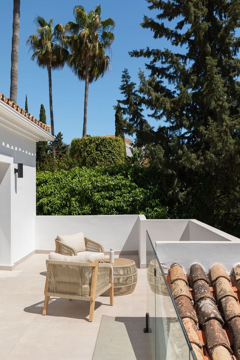 Chalet de 6 habitaciones en Benahavís en venta con piscina garaje - 2.690.000 € (Ref: 9805915)