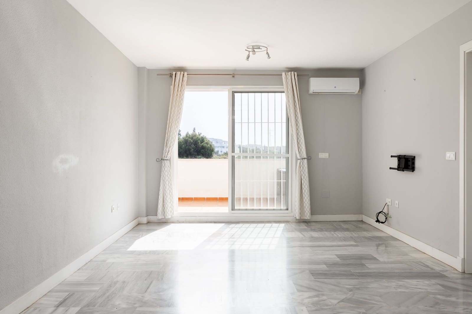 3 bedroom Apartment for sale in Rincon de la Victoria with pool - € 375,000 (Ref: 9806993)