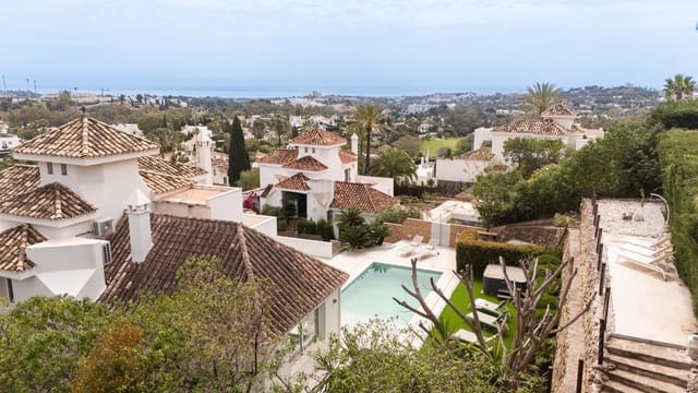 5 quarto Casa em Banda para venda em Los Naranjos, Marbella - 2 595 000 € (Ref: 9812620)