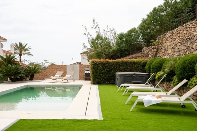 5 quarto Casa em Banda para venda em Los Naranjos, Marbella - 2 595 000 € (Ref: 9812620)