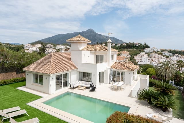 5 quarto Casa em Banda para venda em Los Naranjos, Marbella - 2 595 000 € (Ref: 9812620)