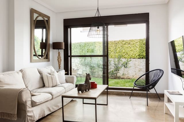3 soverom Leilighet til salgs i La Concha - Resina Golf, Estepona med svømmebasseng - € 439 000 (Ref: 9813450)