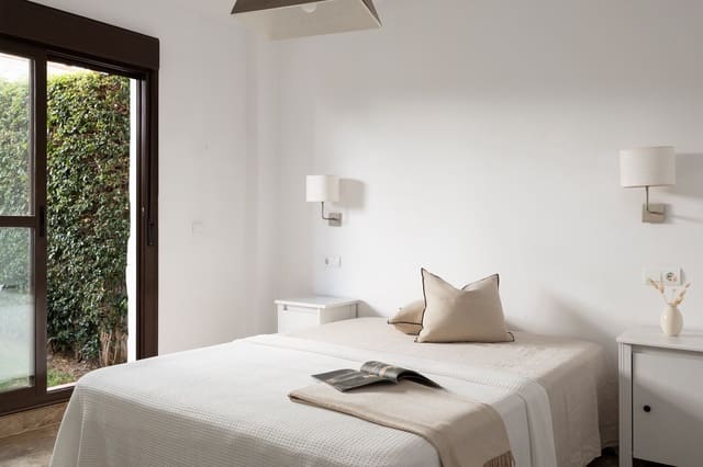 3 soverom Leilighet til salgs i La Concha - Resina Golf, Estepona med svømmebasseng - € 439 000 (Ref: 9813450)
