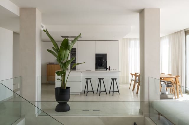 3 slaapkamer Appartement te koop in Los Naranjos, Marbella met zwembad - € 2.980.000 (Ref: 9815386)