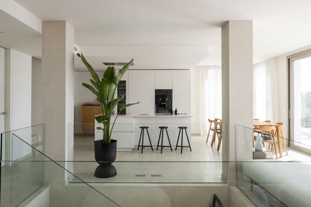 3 slaapkamer Appartement te koop in Los Naranjos, Marbella met zwembad - € 2.980.000 (Ref: 9815386)