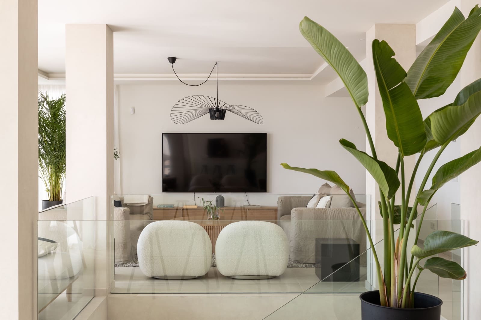 3 bedroom Apartment for sale in Marbella with pool - € 2,980,000 (Ref: 9815386)