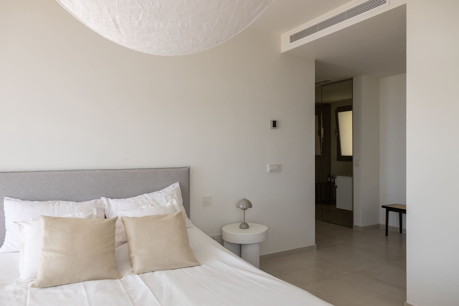 3 bedroom Apartment for sale in Marbella with pool - € 2,980,000 (Ref: 9815386)