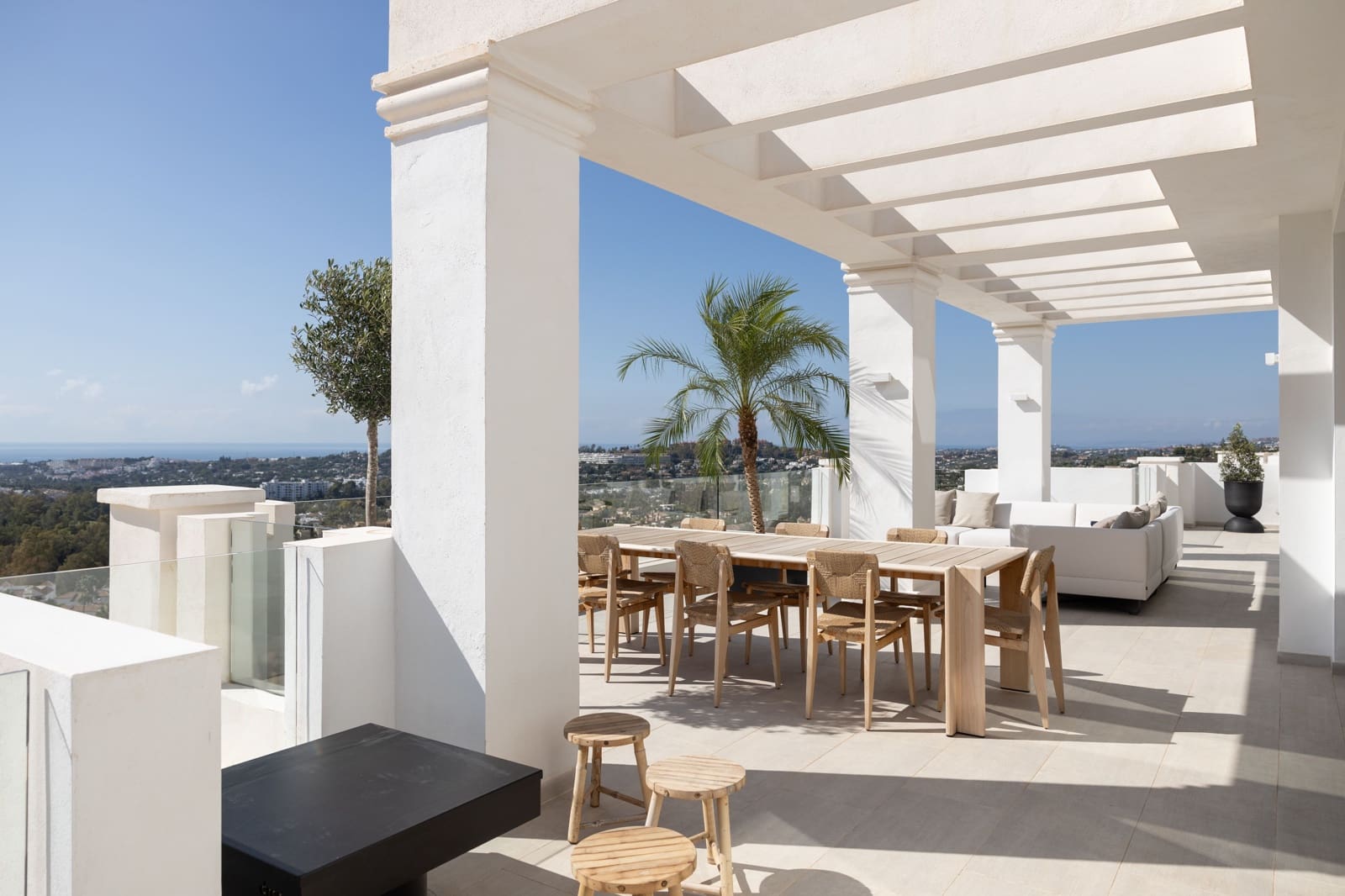 3 bedroom Apartment for sale in Marbella with pool - € 2,980,000 (Ref: 9815386)