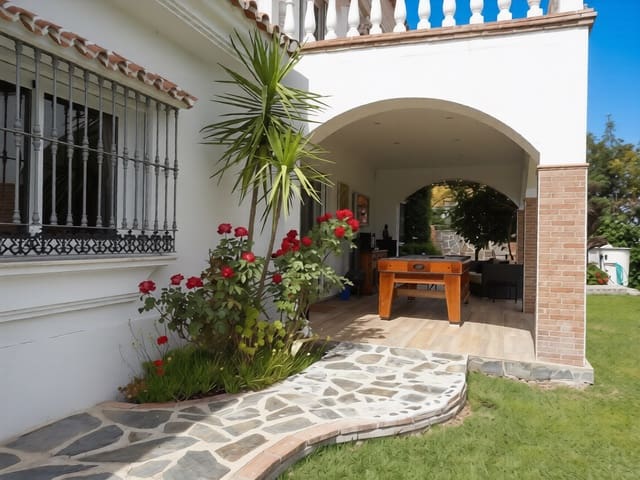 4 sypialnia Finka/Dom wiejski na sprzedaż w Coín - 795 000 € (Ref: 9816144)