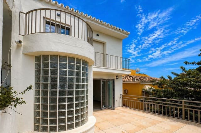 4 chambre Maison de Ville à vendre à Cerrado de Calderon, Malaga ville - 780 000 € (Ref: 9816609)