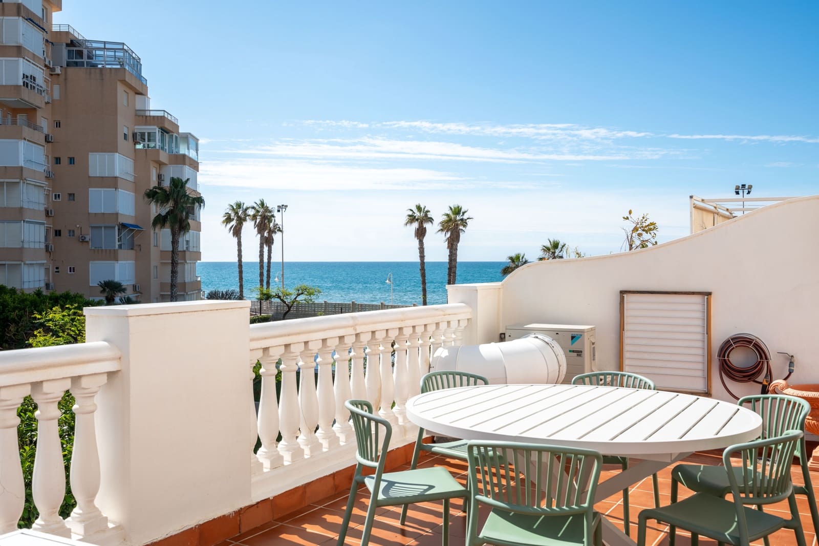 1 Zimmer Apartment zu verkaufen in Algarrobo mit Pool - 310.000 € (Ref: 9819205)