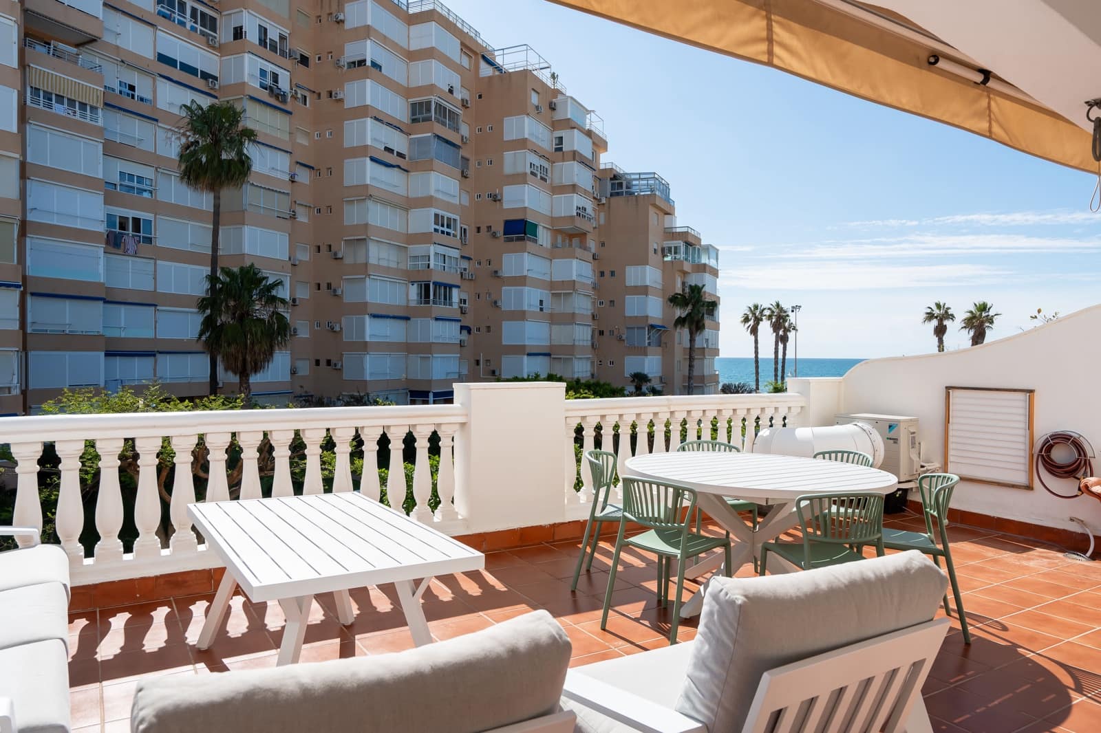 1 Zimmer Apartment zu verkaufen in Algarrobo mit Pool - 310.000 € (Ref: 9819205)