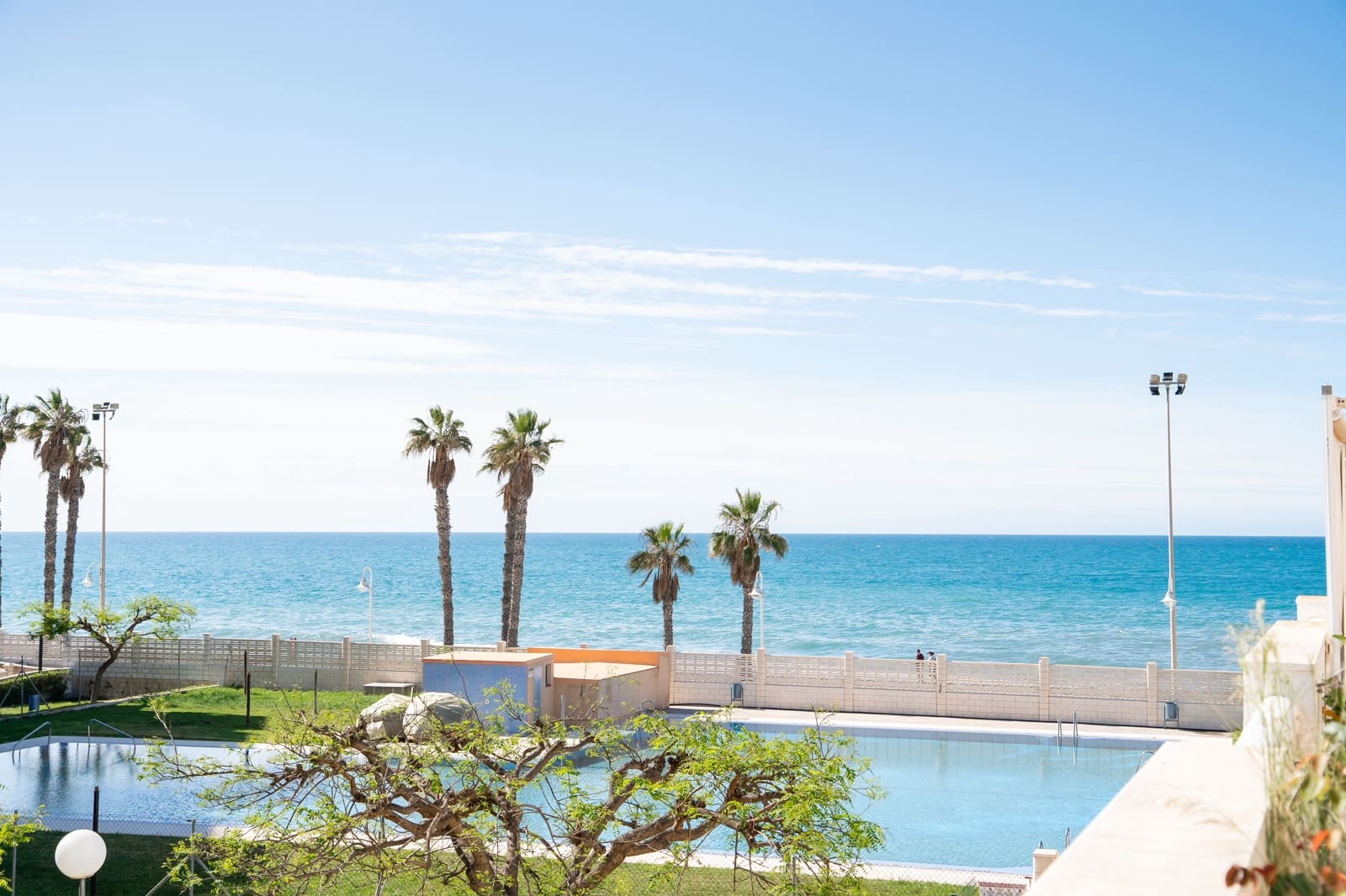 1 Zimmer Apartment zu verkaufen in Algarrobo mit Pool - 310.000 € (Ref: 9819205)