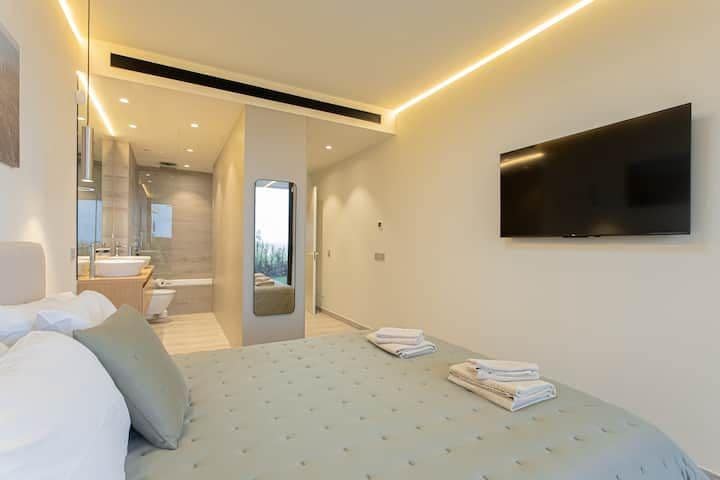 Apartment for sale in Benalmadena with pool - € 560,000 (Ref: 9819615)