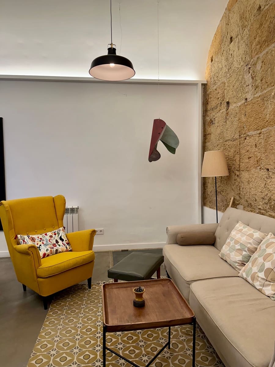 2 bedroom Apartment for rent in Palma de Mallorca - € 1,950 (Ref: 9826073)