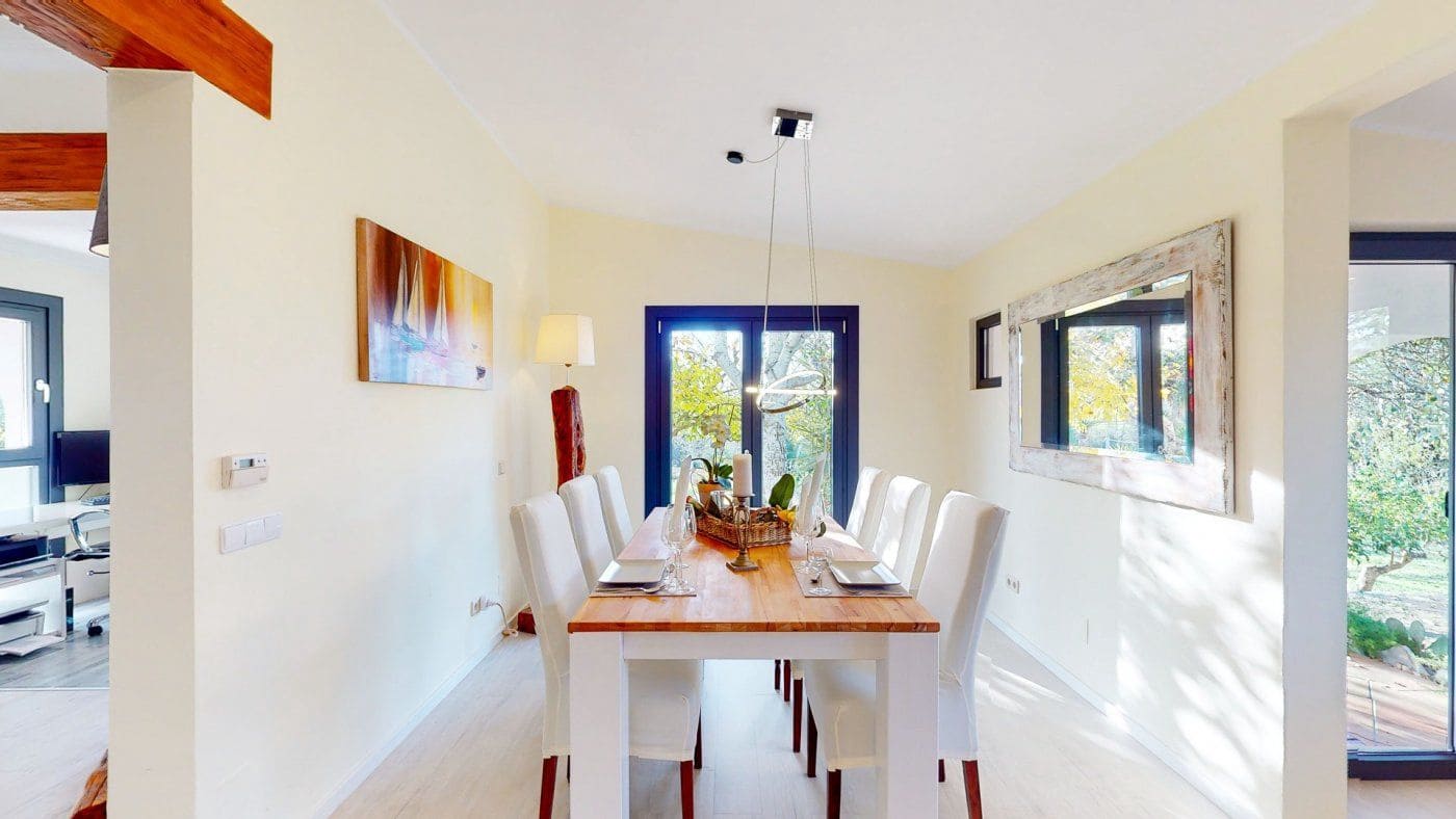 Villa for sale in Sineu with pool - € 1,200,000 (Ref: 9827346)