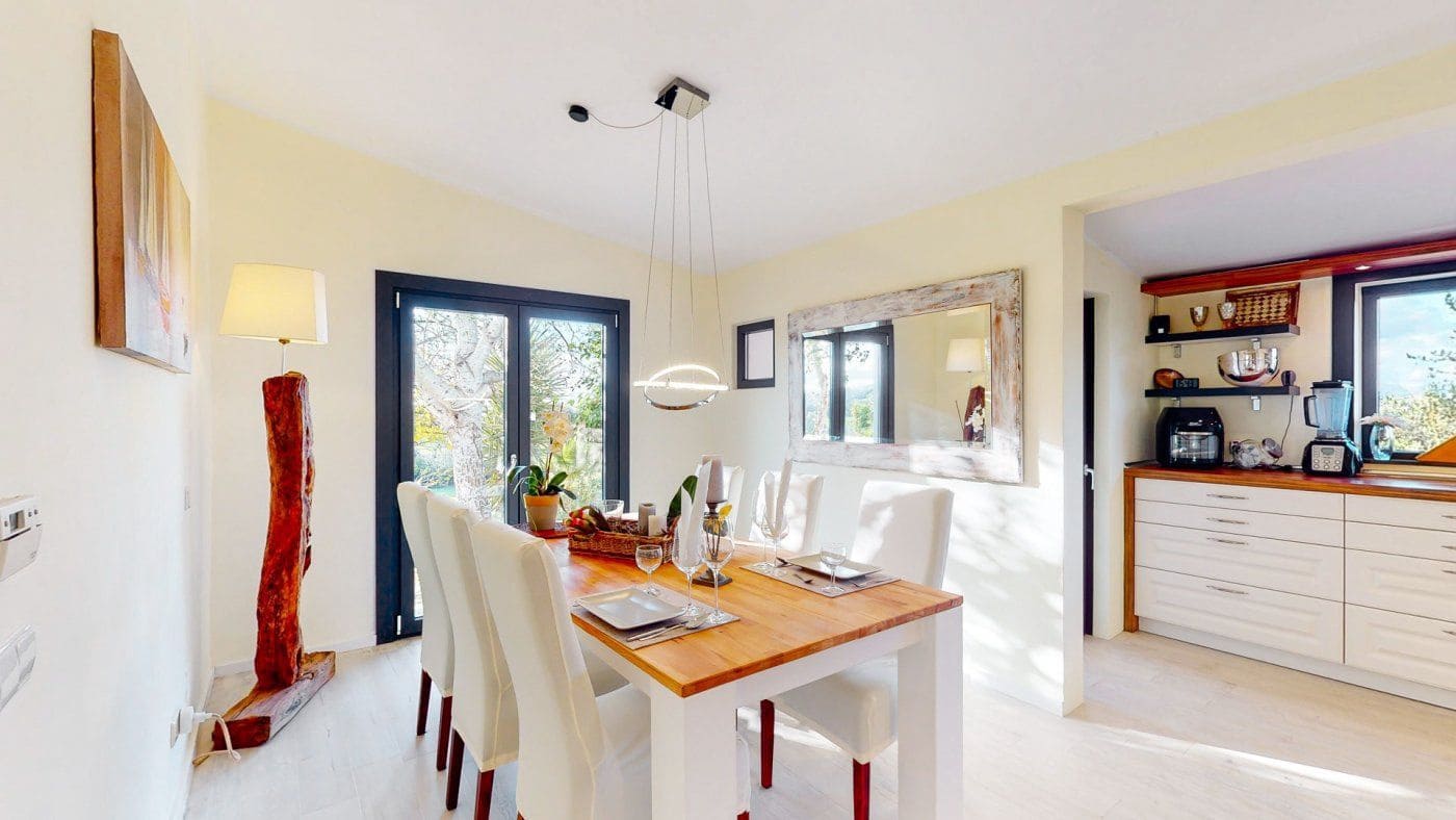 Villa for sale in Sineu with pool - € 1,200,000 (Ref: 9827346)