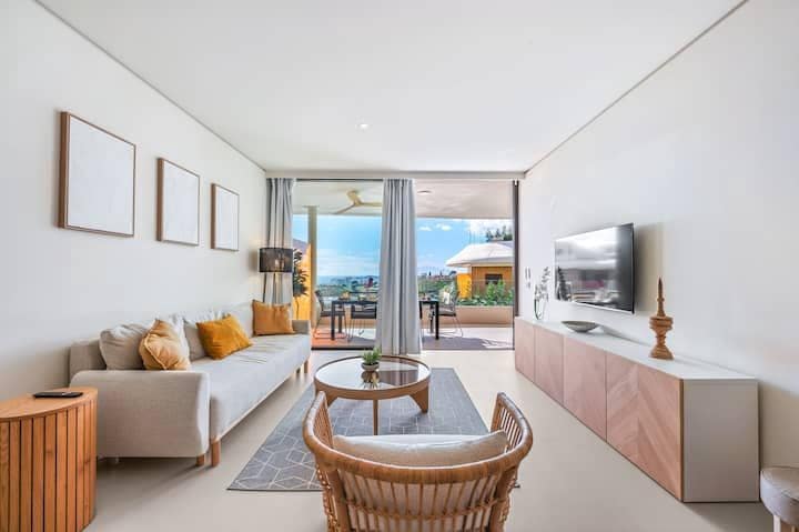 2 bedroom Apartment for sale in Benalmadena with pool - € 615,000 (Ref: 9828176)