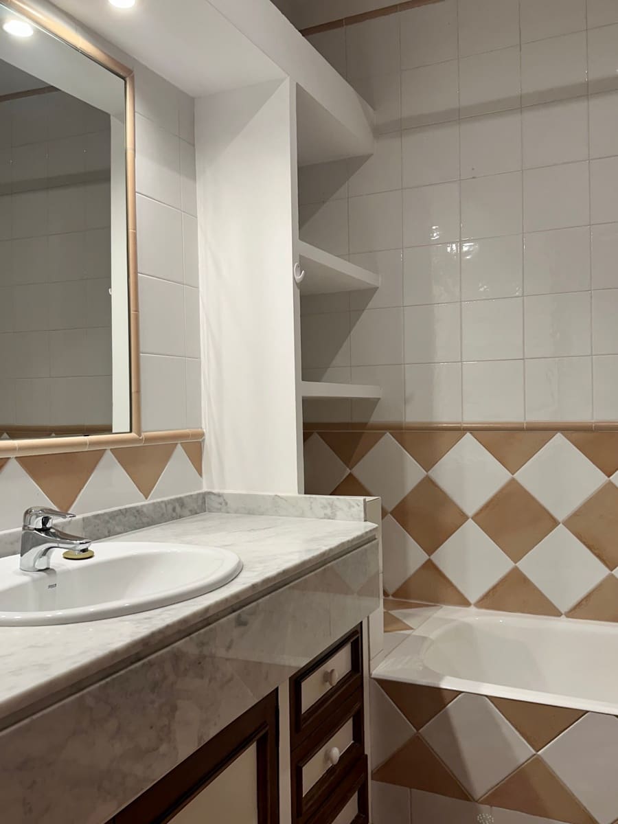 2 bedroom Apartment for rent in Palma de Mallorca - € 2,250 (Ref: 9833018)