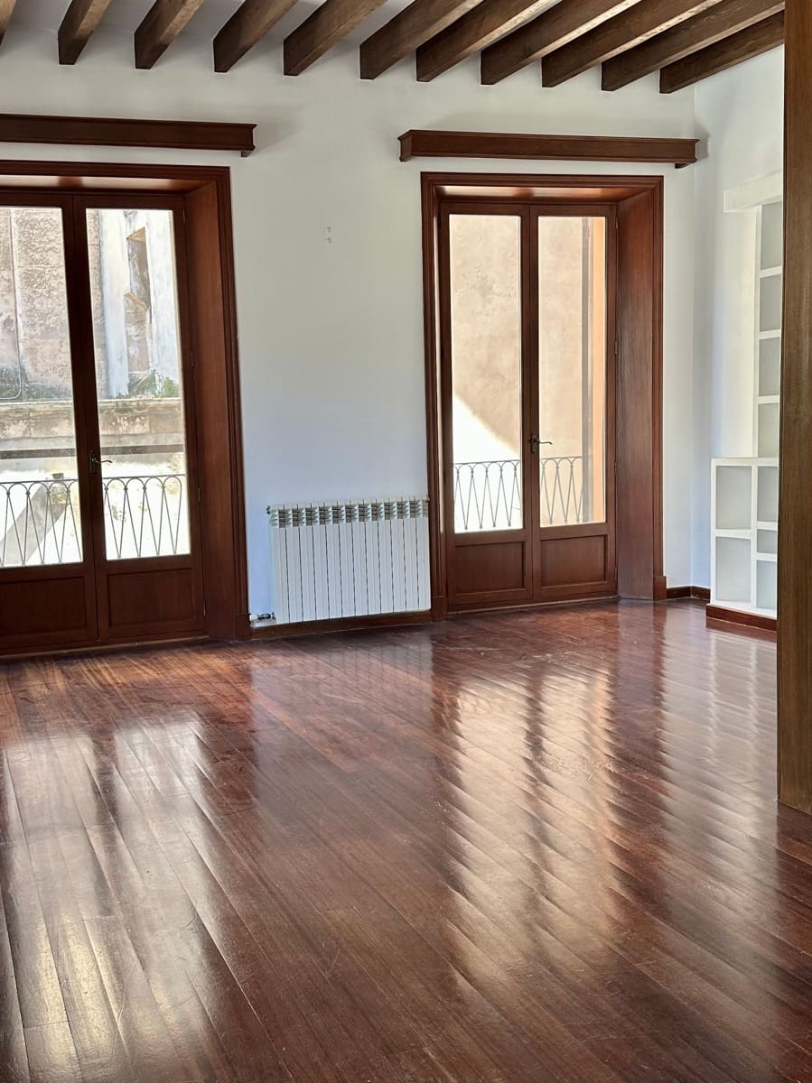 2 bedroom Apartment for rent in Palma de Mallorca - € 2,250 (Ref: 9833018)