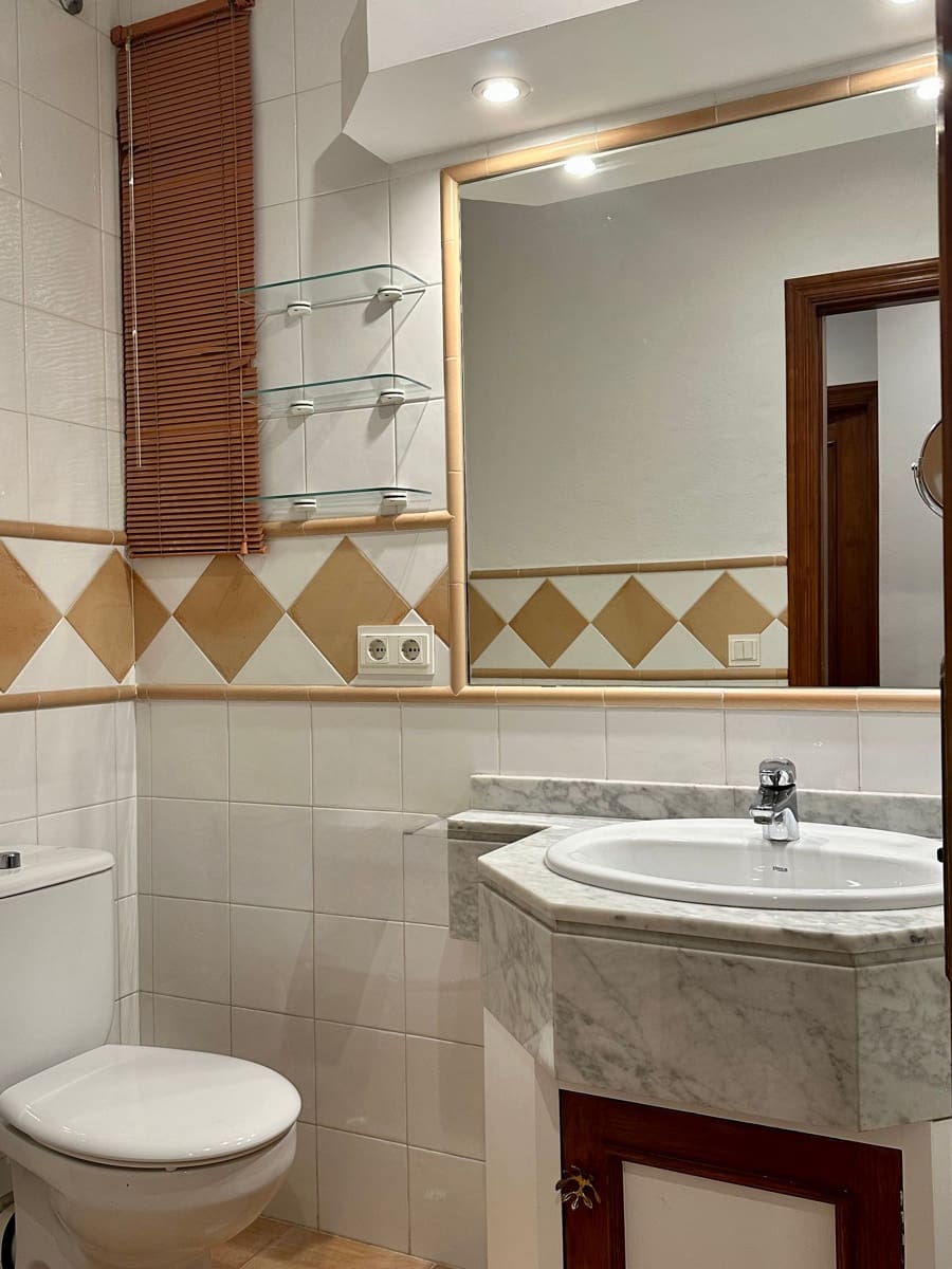2 bedroom Apartment for rent in Palma de Mallorca - € 2,250 (Ref: 9833018)