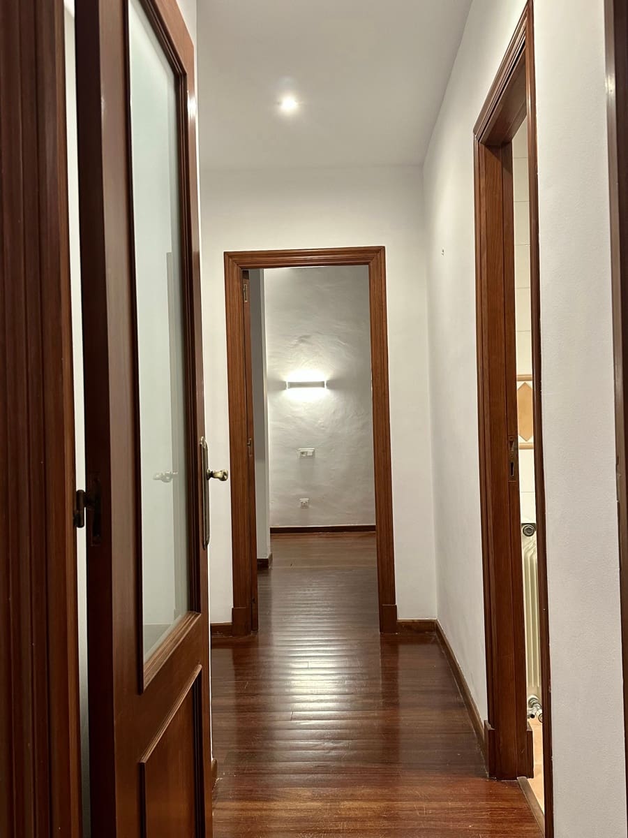 2 bedroom Apartment for rent in Palma de Mallorca - € 2,250 (Ref: 9833018)