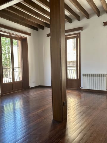 2 bedroom Apartment for rent in Cort, Palma de Mallorca - € 2,250 (Ref: 9833018)