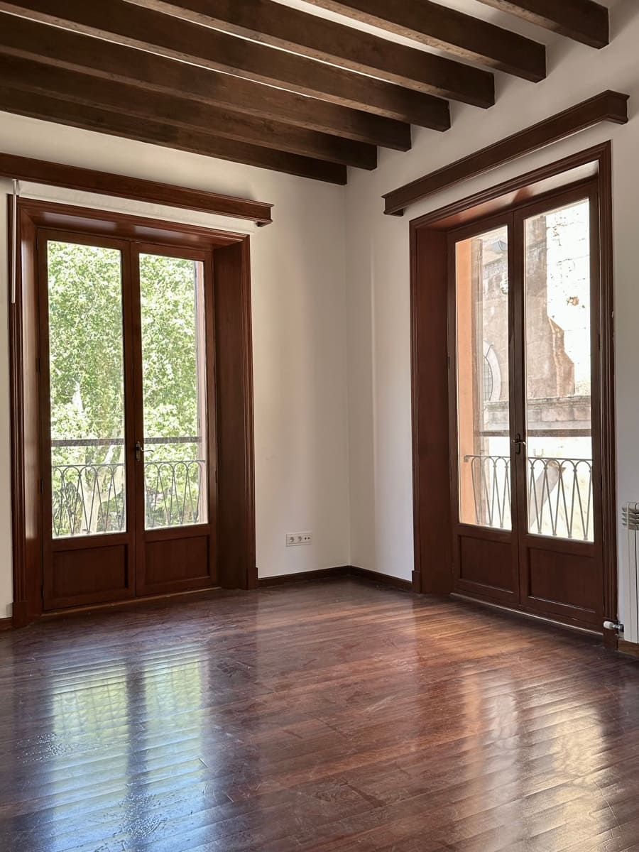 2 bedroom Apartment for rent in Palma de Mallorca - € 2,250 (Ref: 9833018)
