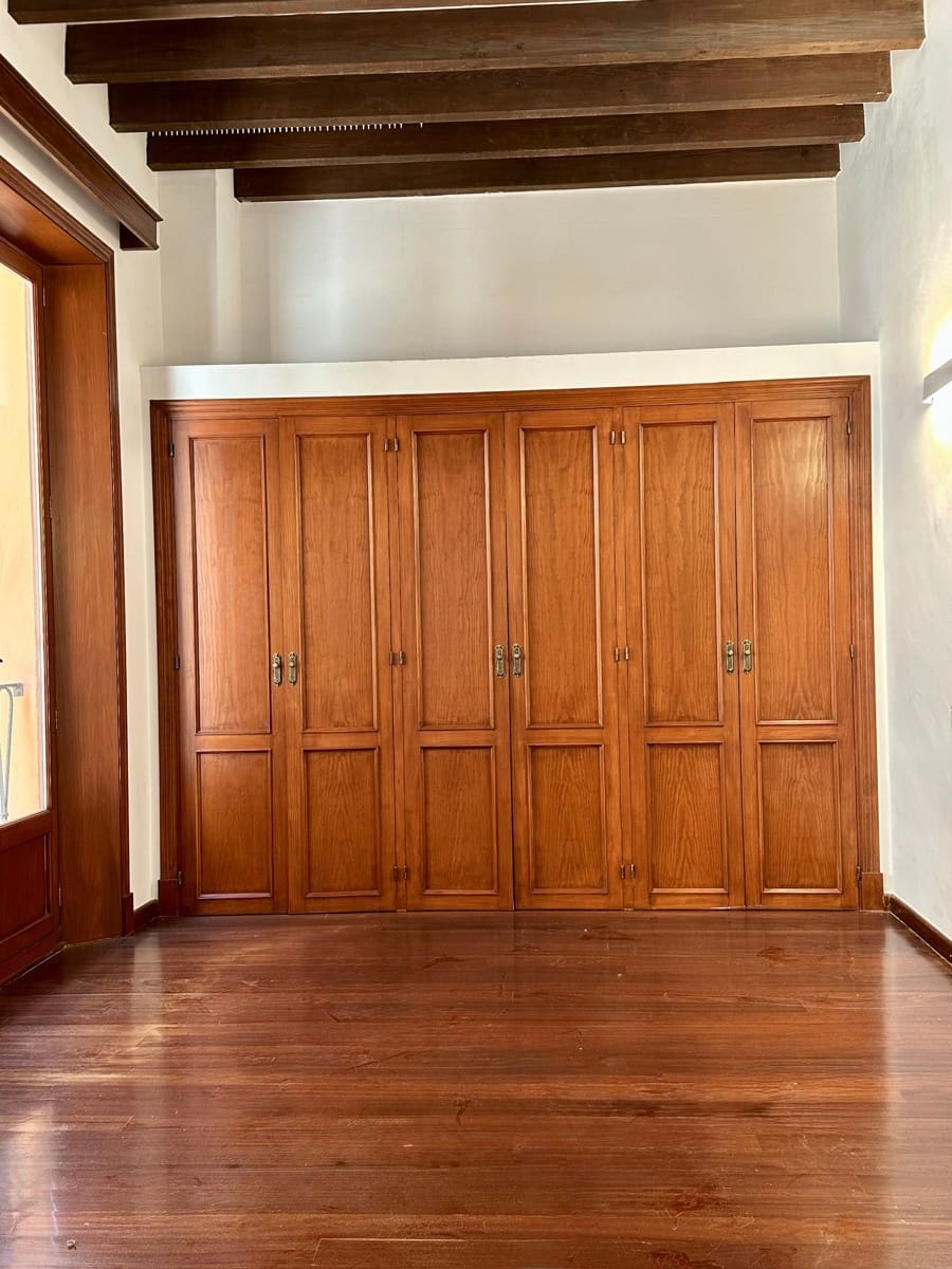 2 bedroom Apartment for rent in Palma de Mallorca - € 2,250 (Ref: 9833018)
