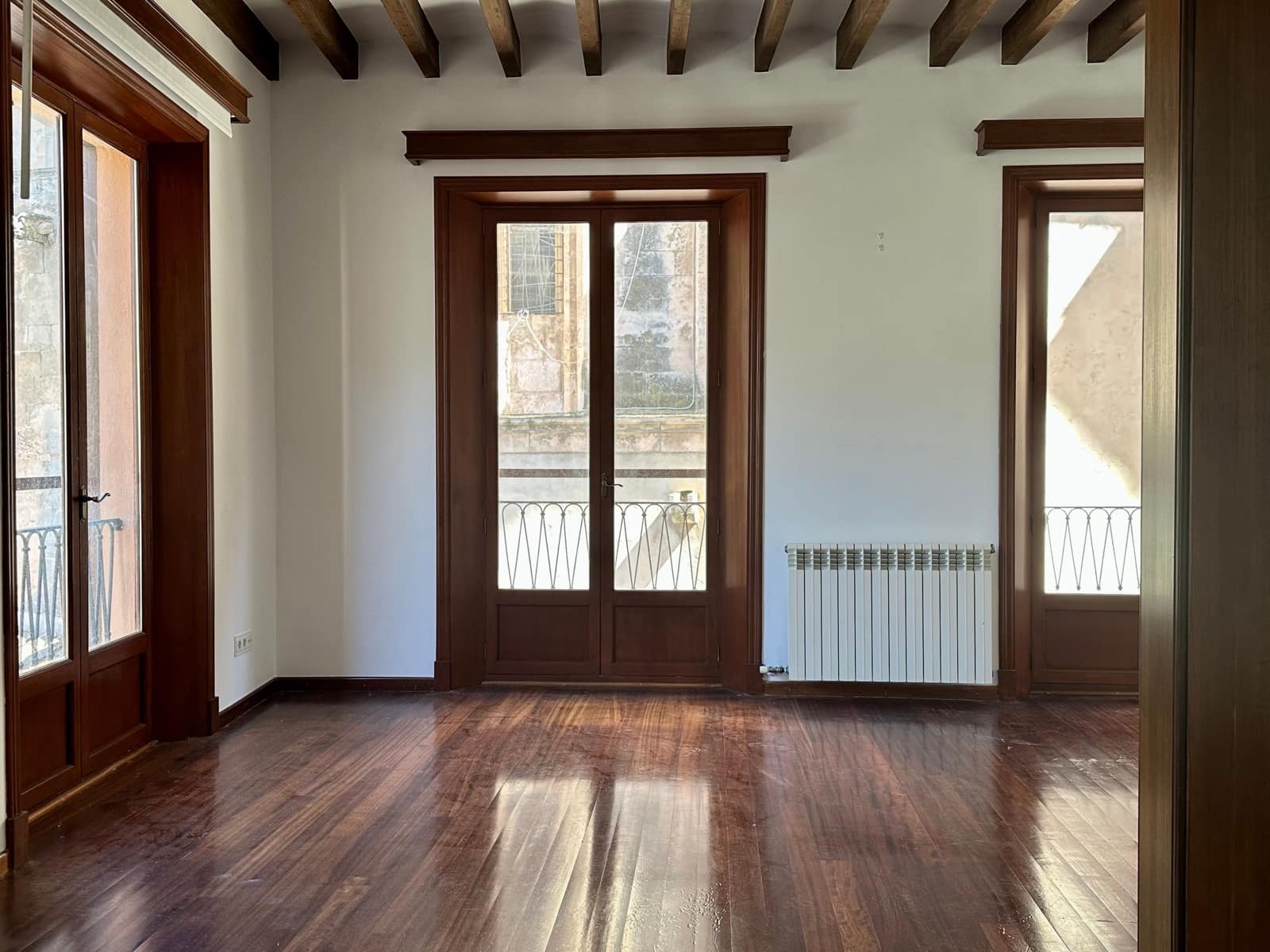 2 bedroom Apartment for rent in Palma de Mallorca - € 2,250 (Ref: 9833018)
