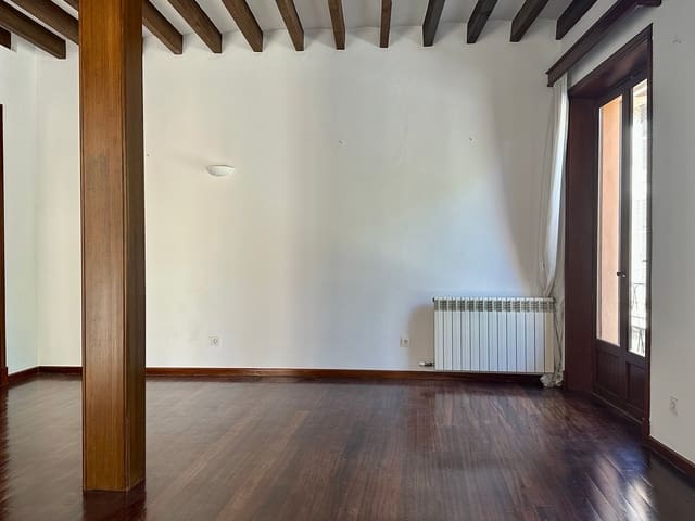 2 bedroom Apartment for rent in Cort, Palma de Mallorca - € 2,250 (Ref: 9833018)