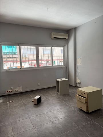 2 soveværelse Lejlighed til salg i Zona Puerto Deportivo, Fuengirola - € 220.000 (Ref: 9833076)