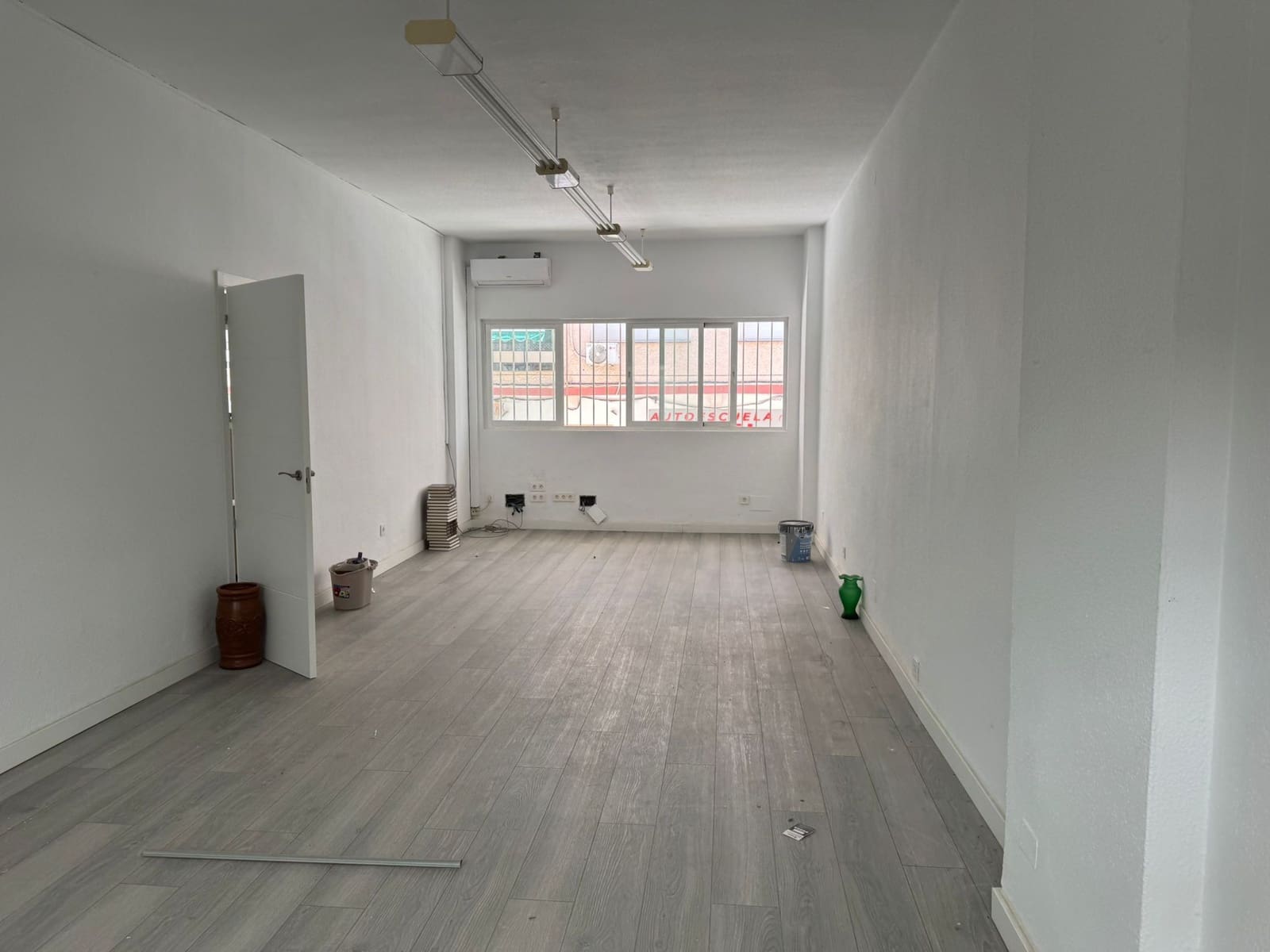 2 bedroom Apartment for sale in Fuengirola - € 220,000 (Ref: 9833076)