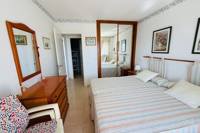 1 soveværelse Lejlighed til salg i Puerto Marina, Benalmádena med swimmingpool - € 350.000 (Ref: 9838558)