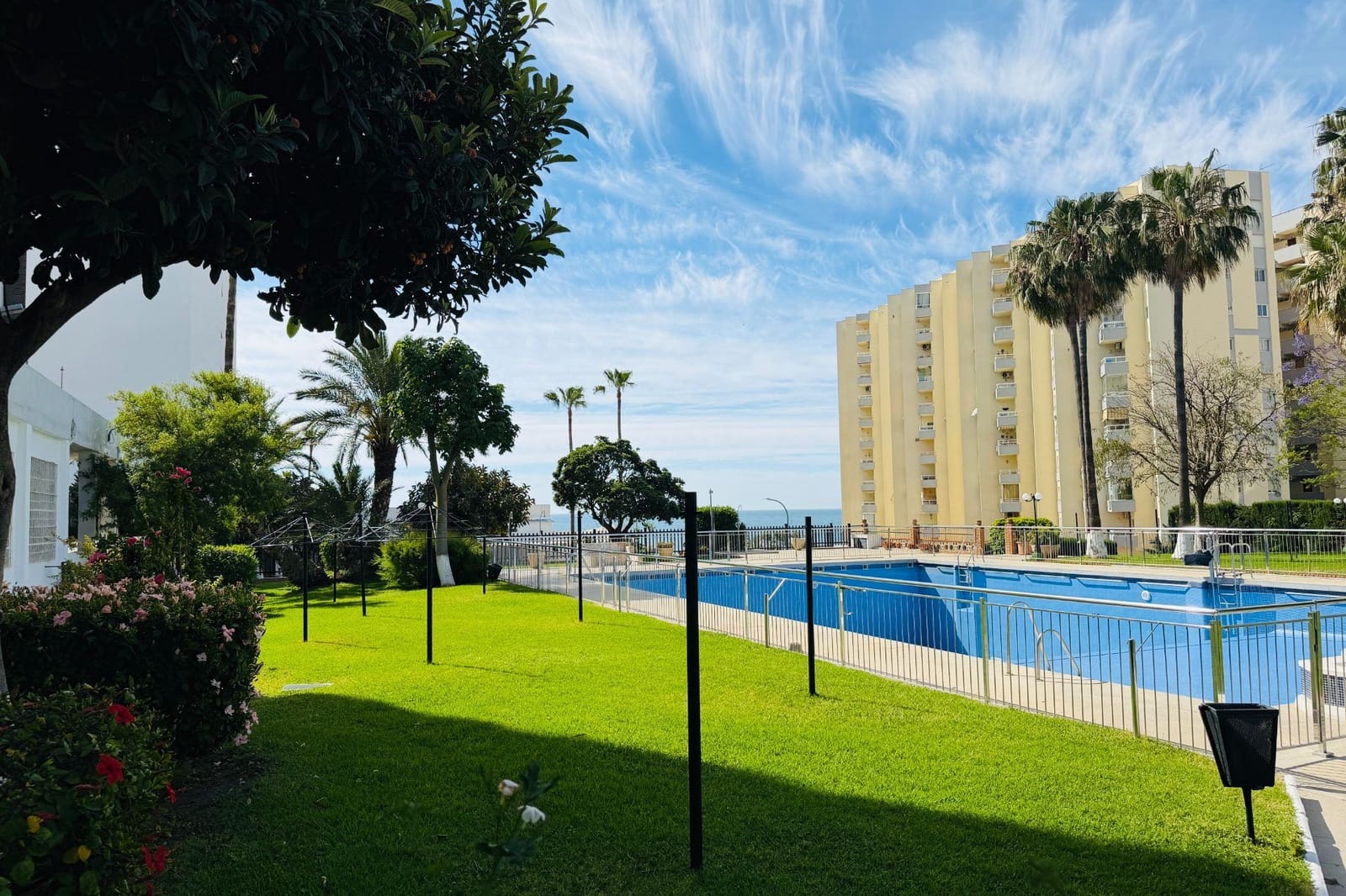 1 soveværelse Lejlighed til salg i Benalmadena med swimmingpool - € 350.000 (Ref: 9838558)