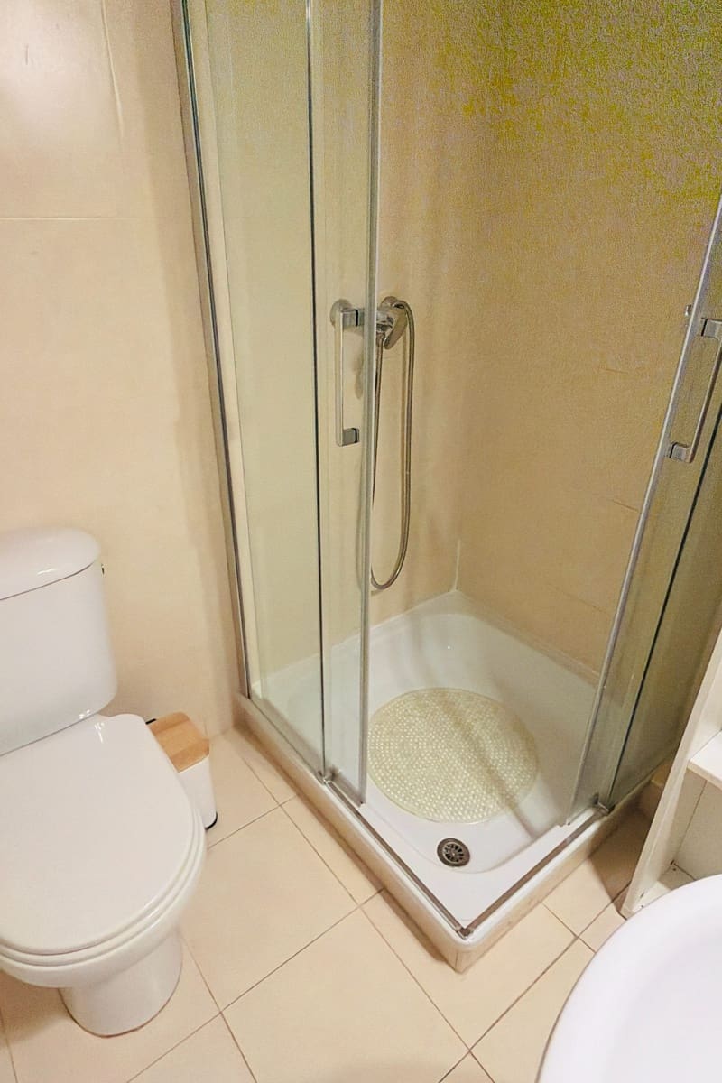 2 bedroom Apartment for sale in Fuengirola with pool - € 385,000 (Ref: 9838655)