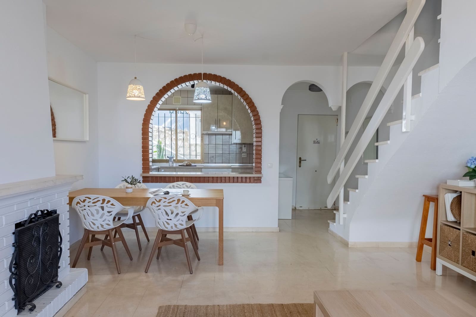 2 bedroom Apartment for sale in Benalmadena with pool - € 350,000 (Ref: 9842005)