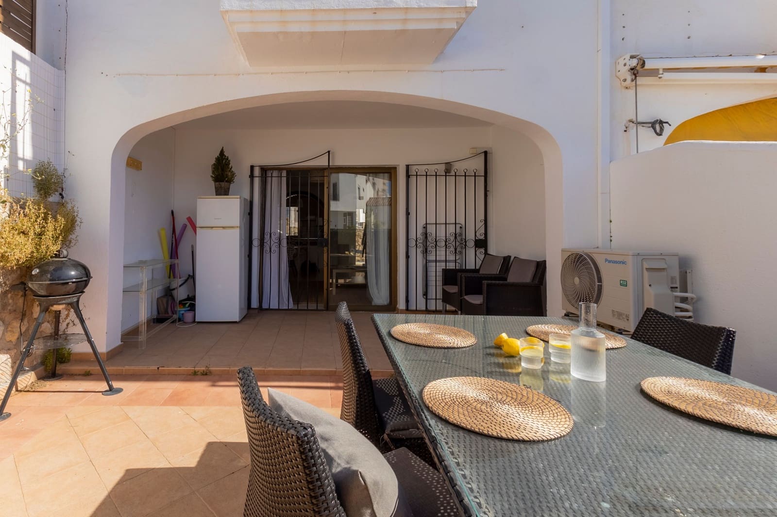 2 bedroom Apartment for sale in Benalmadena with pool - € 350,000 (Ref: 9842005)