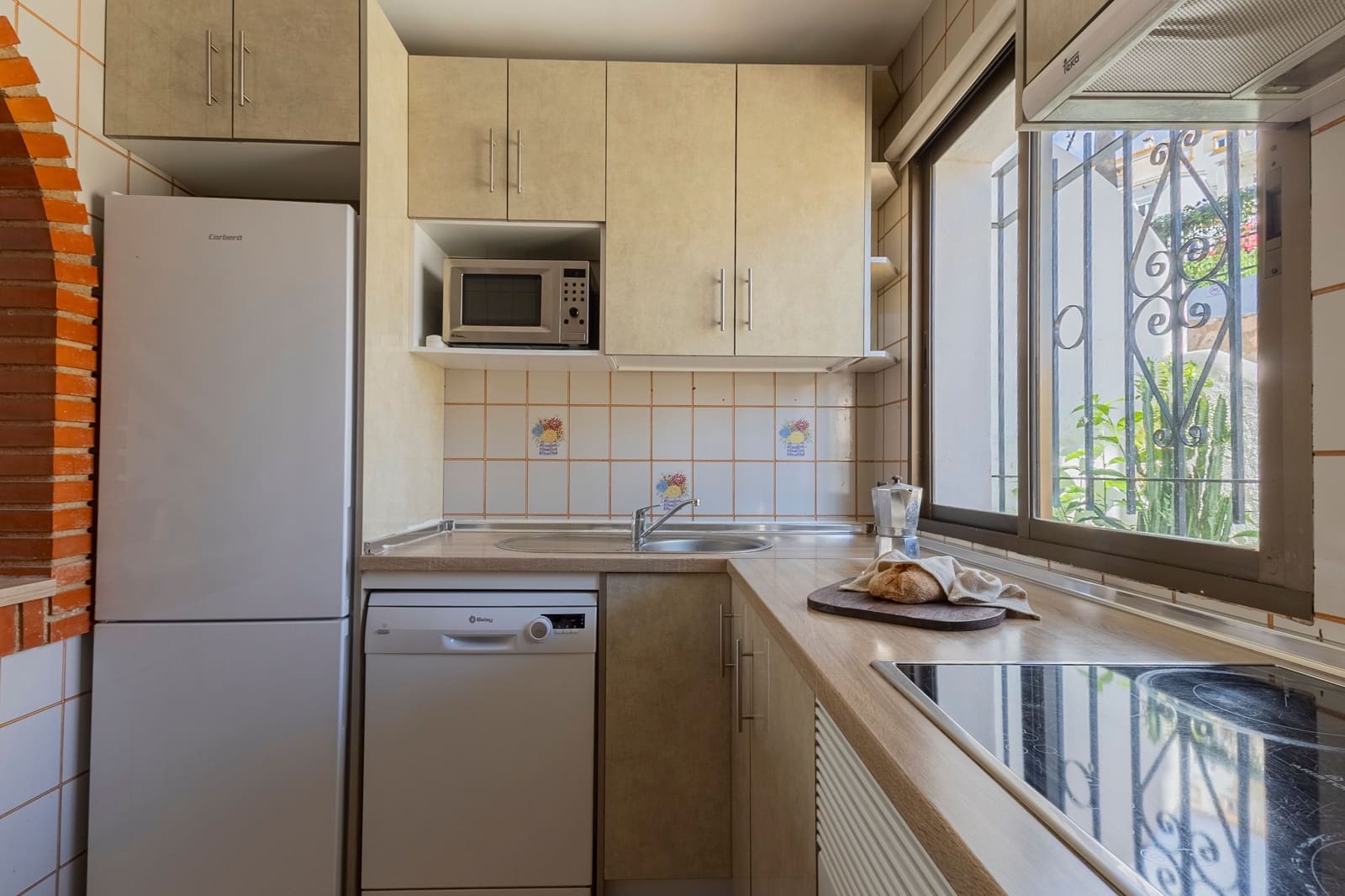 2 bedroom Apartment for sale in Benalmadena with pool - € 350,000 (Ref: 9842005)
