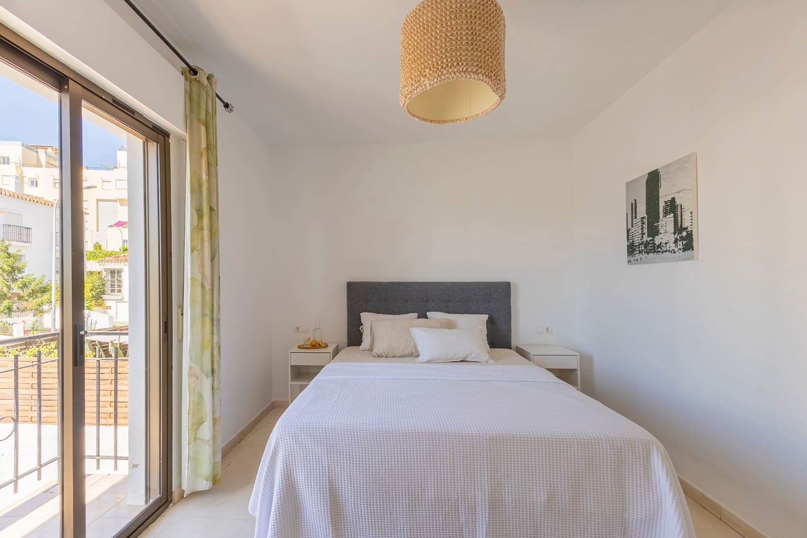 2 bedroom Apartment for sale in Benalmadena with pool - € 350,000 (Ref: 9842005)