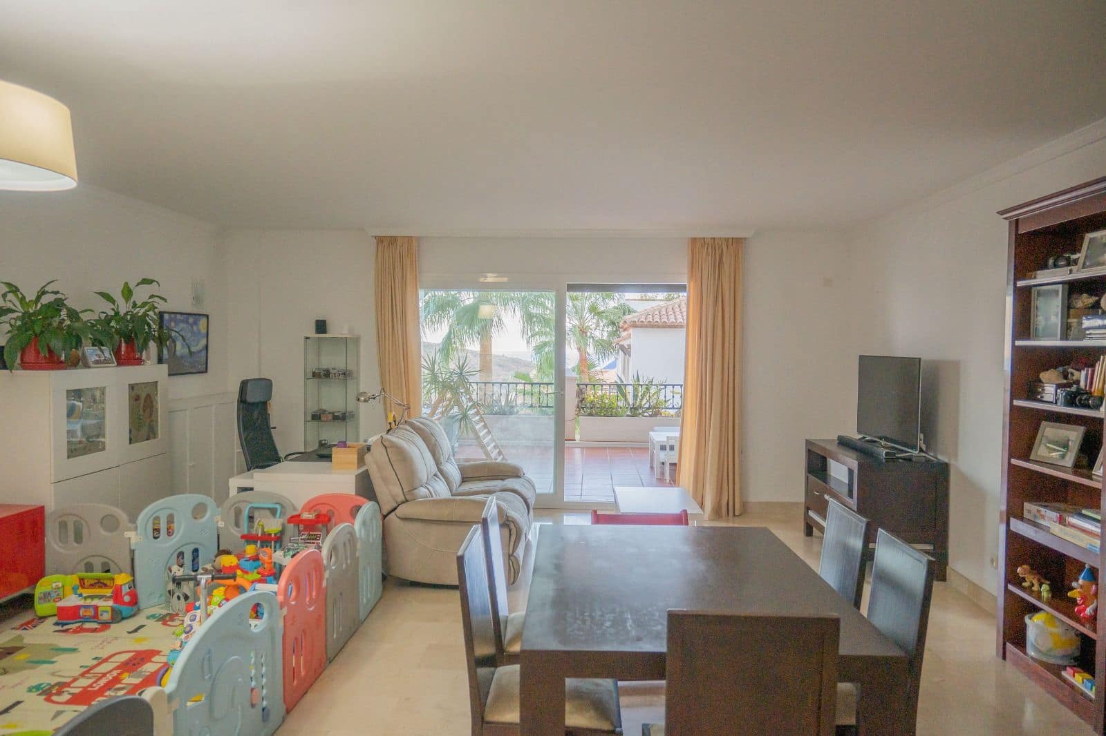 2 bedroom Apartment for sale in Mijas Costa with pool - € 385,000 (Ref: 9844481)