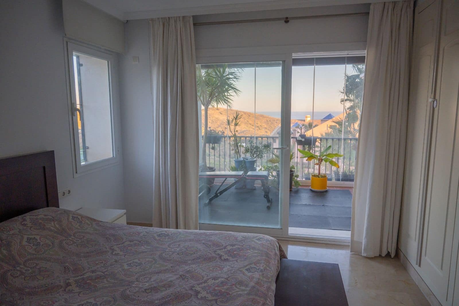 2 bedroom Apartment for sale in Mijas Costa with pool - € 385,000 (Ref: 9844481)