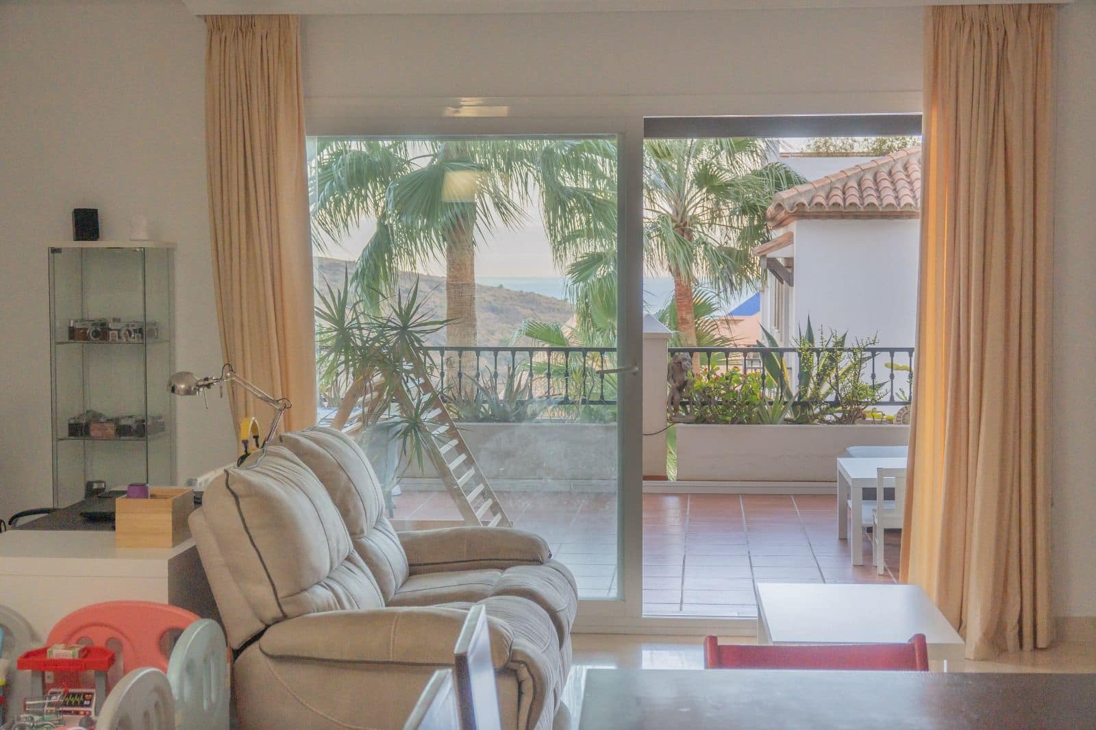 2 bedroom Apartment for sale in Mijas Costa with pool - € 385,000 (Ref: 9844481)
