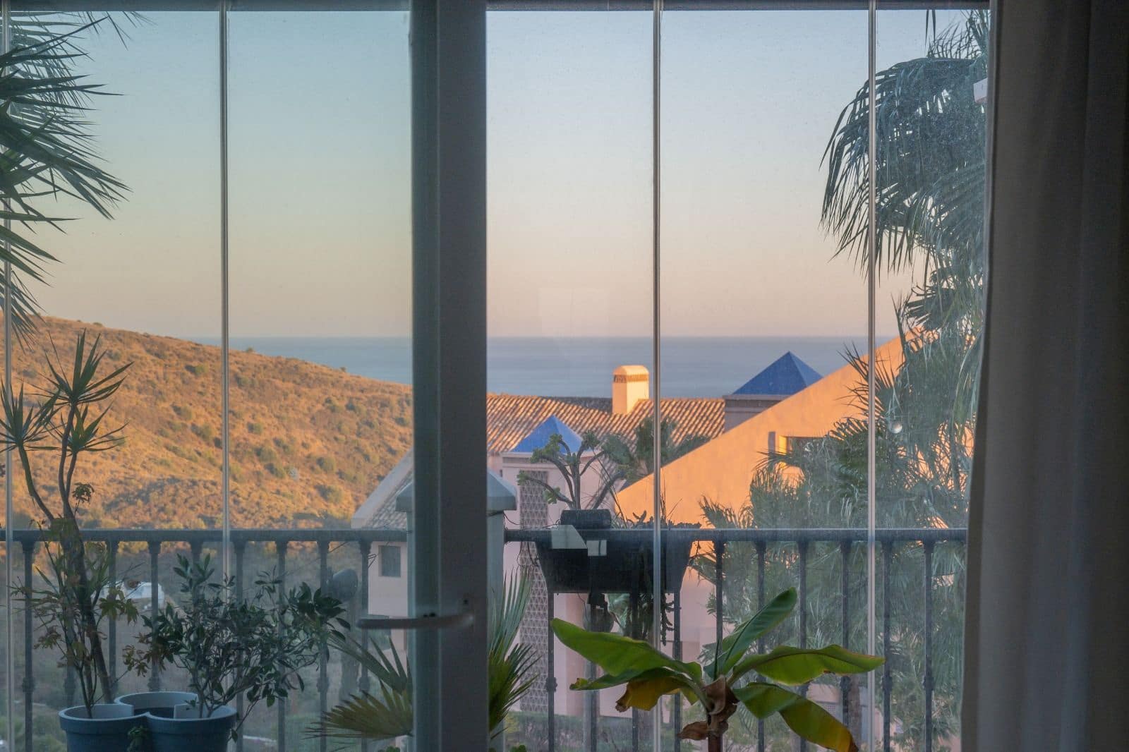 2 bedroom Apartment for sale in Mijas Costa with pool - € 385,000 (Ref: 9844481)