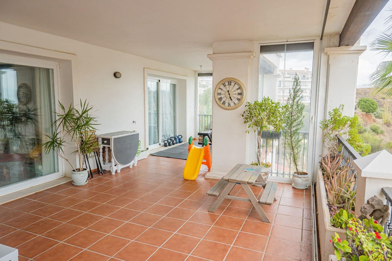 2 bedroom Apartment for sale in Mijas Costa with pool - € 385,000 (Ref: 9844481)