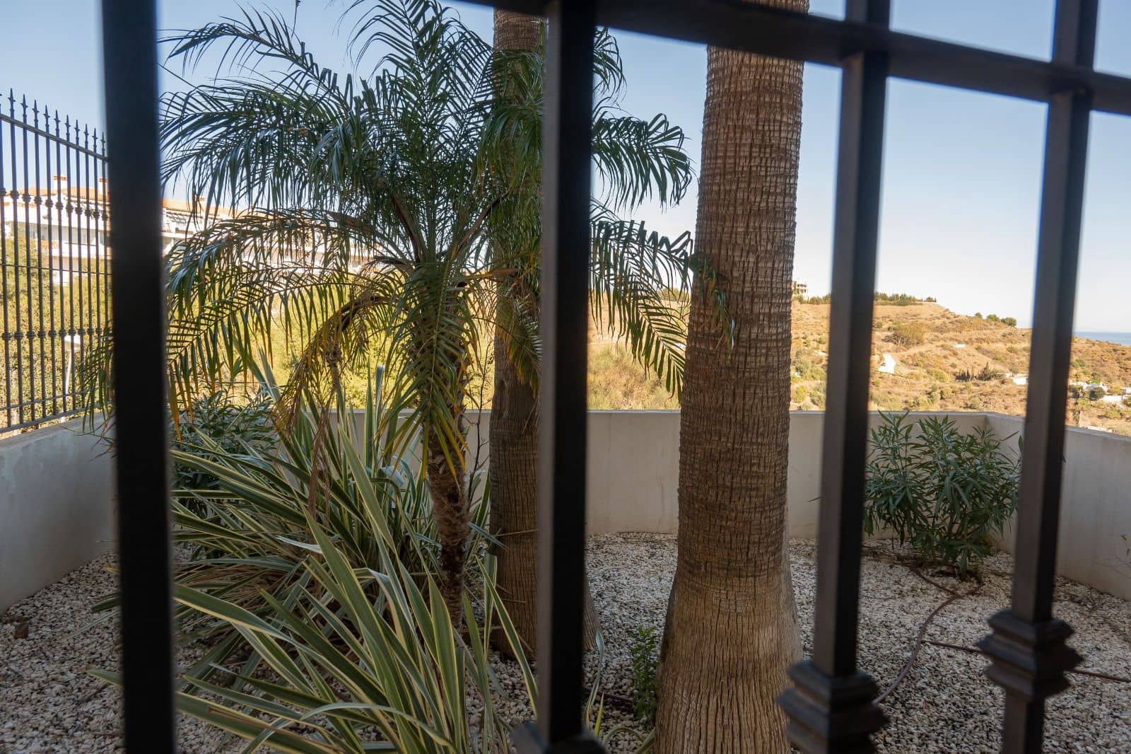 2 bedroom Apartment for sale in Mijas Costa with pool - € 385,000 (Ref: 9844481)