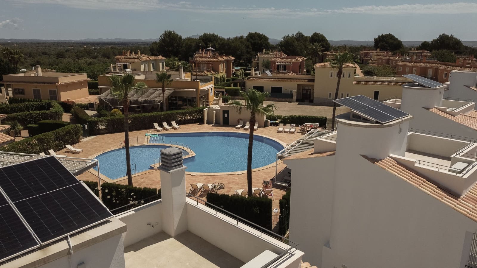 3 bedroom Townhouse for sale in Campos with pool - € 745,000 (Ref: 9844482)