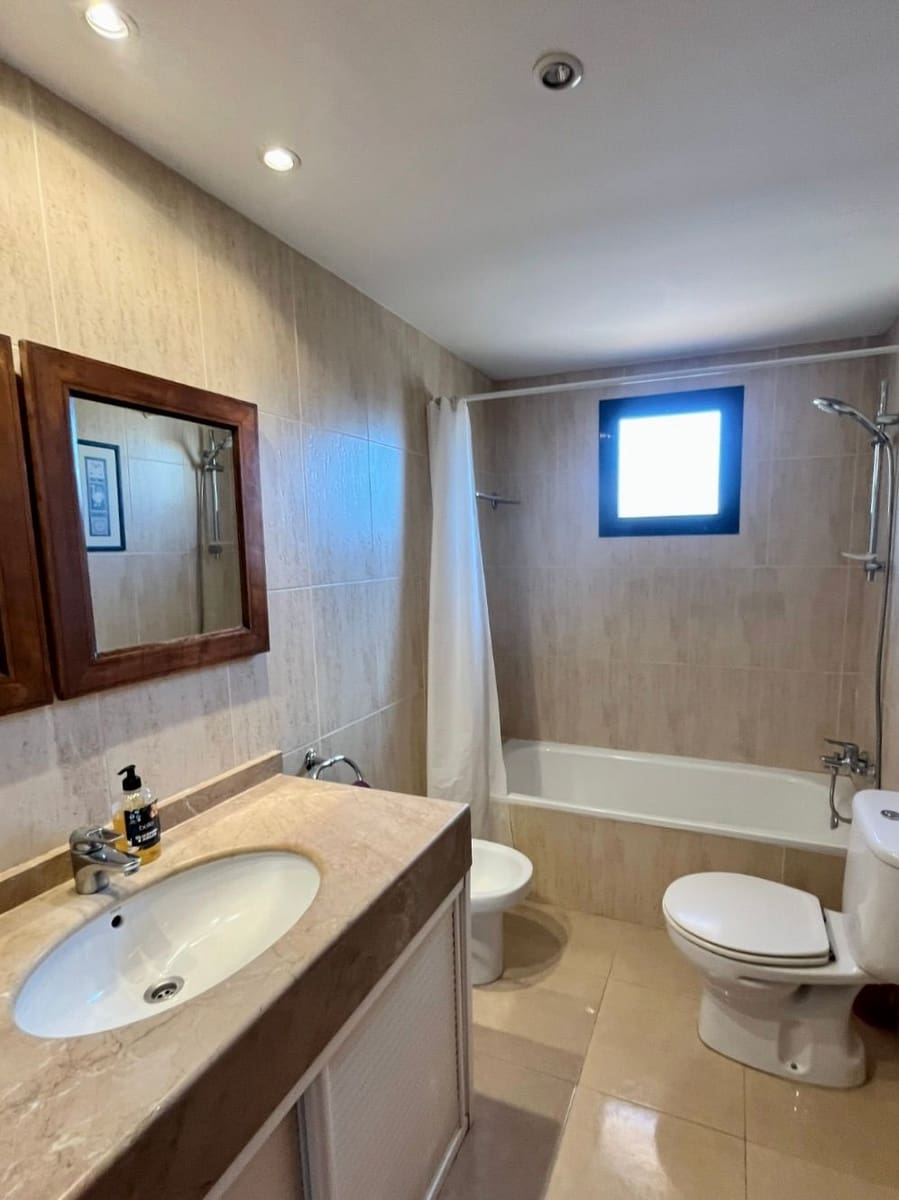 4 bedroom Penthouse for rent in Palma de Mallorca with garage - € 2,400 (Ref: 9848221)